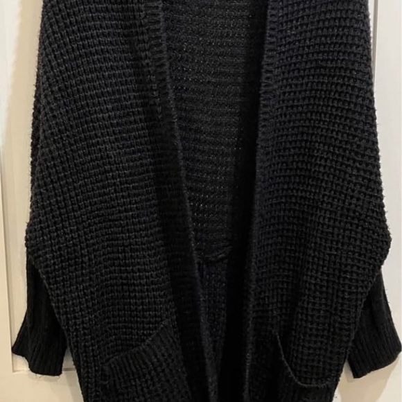 BCBG Max Azria size large flattering oversized open sweater women’s - Picture 14 of 16